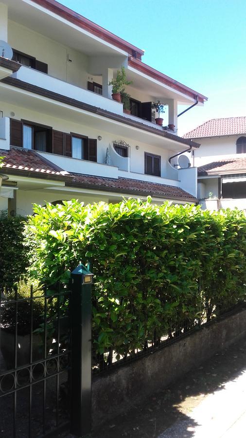Appartamento Bilocale Dante สเตรซา ภายนอก รูปภาพ